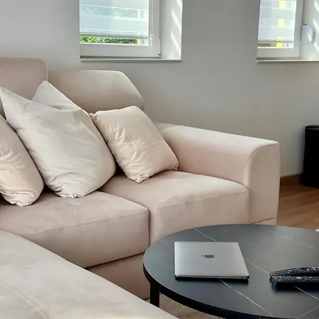 Selena 50m To Metro With Free Parking