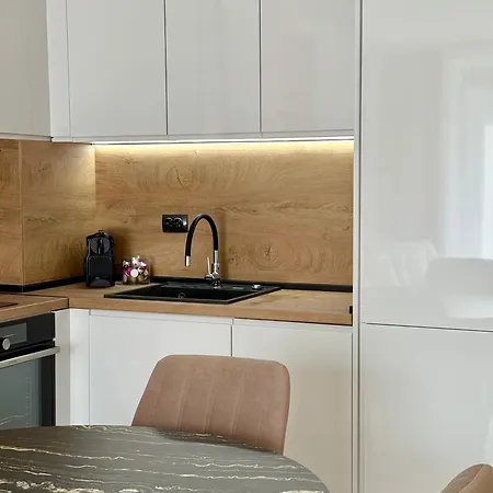 Selena 50m To Metro With Free Parking Sofia